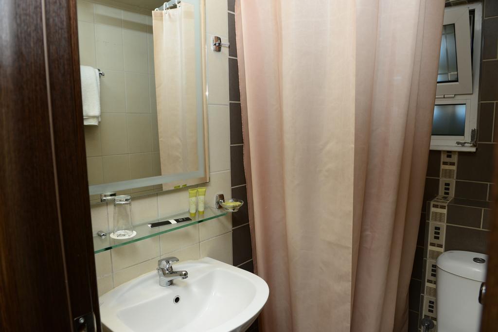 Ionion Hotel Kyparissia Esterno foto