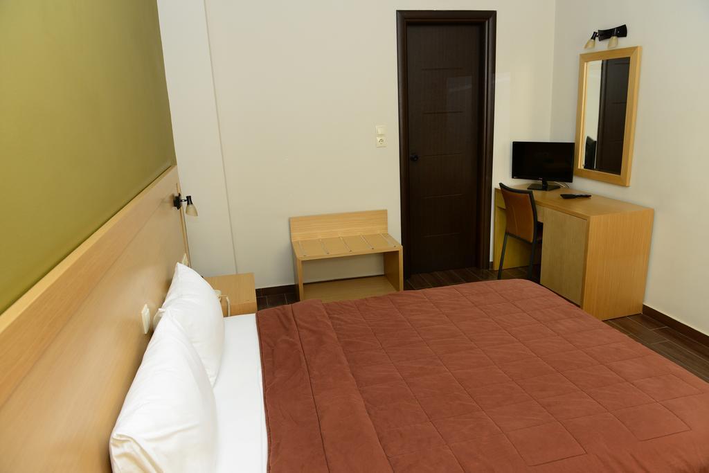 Ionion Hotel Kyparissia Esterno foto