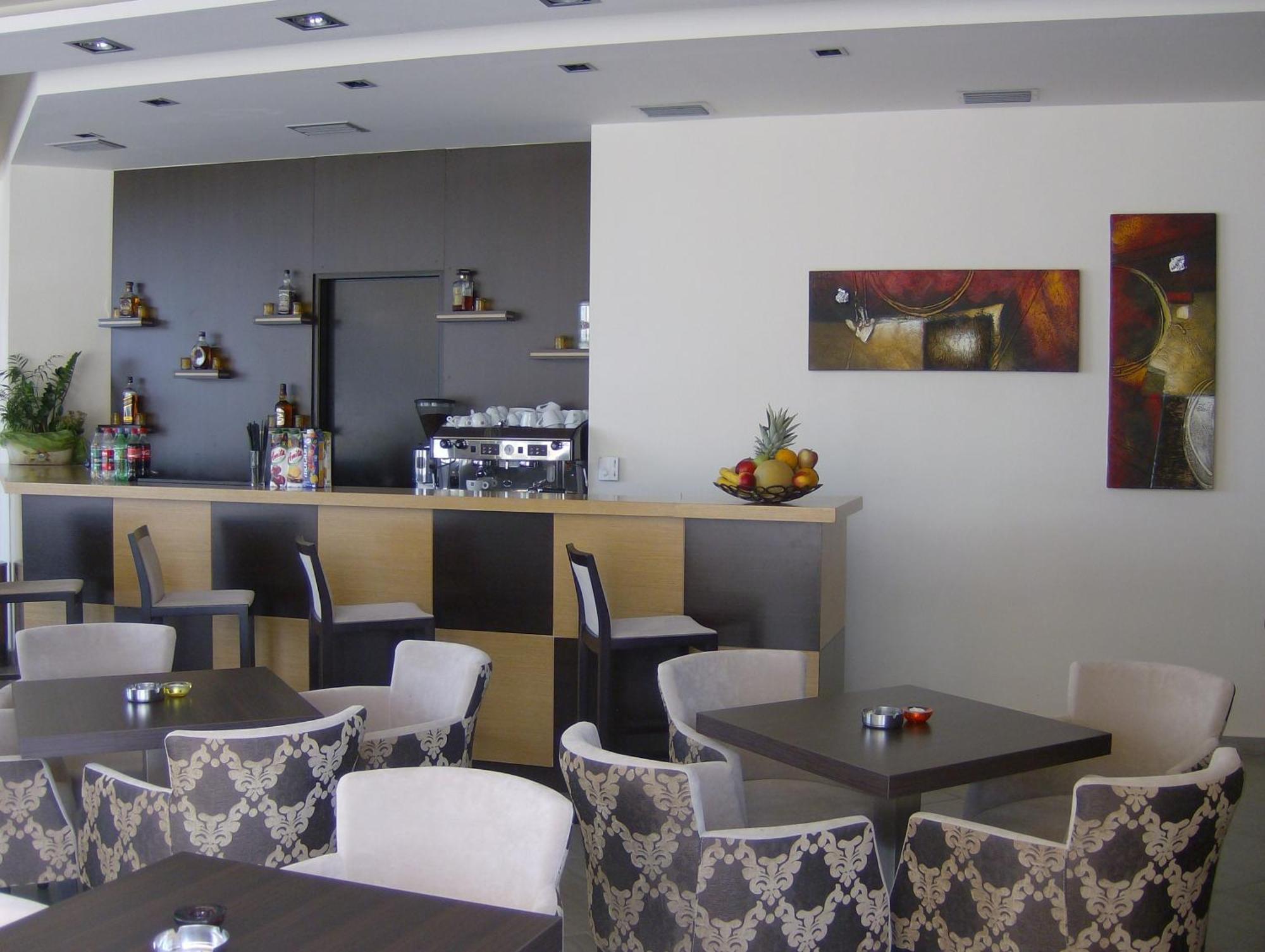 Ionion Hotel Kyparissia Esterno foto