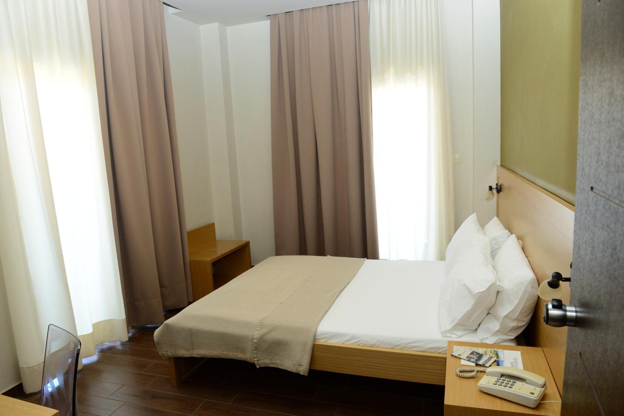 Ionion Hotel Kyparissia Camera foto